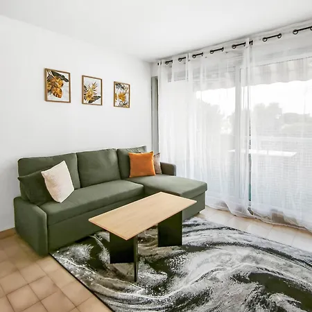 T2 Avec Parking Et Terrasse à St Raphael Appartement *