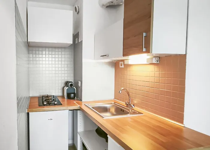 T2 Avec Parking Et Terrasse à St Raphael * Saint-Raphaël