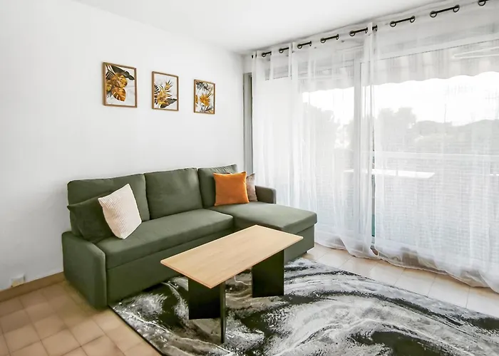 Studio Avec Coin Nuit, Proche Mer, Ideal Couple Апартаменты *